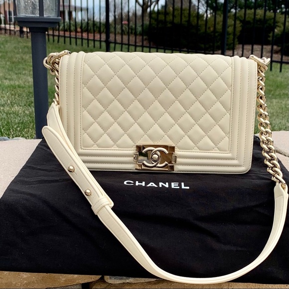 CHANEL Medium Boy Bag - Picture 11 of 11